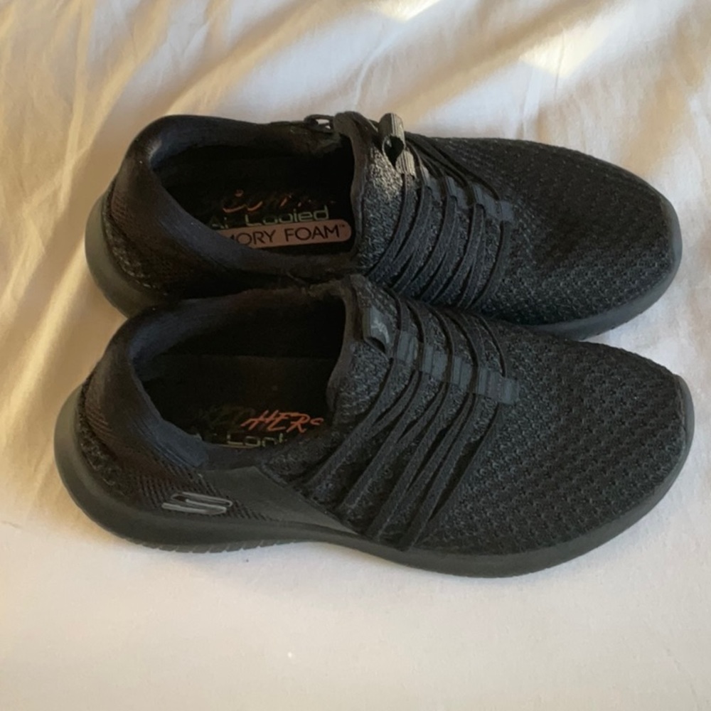 Sketchers Black Memory Foam Sneakers Size 7